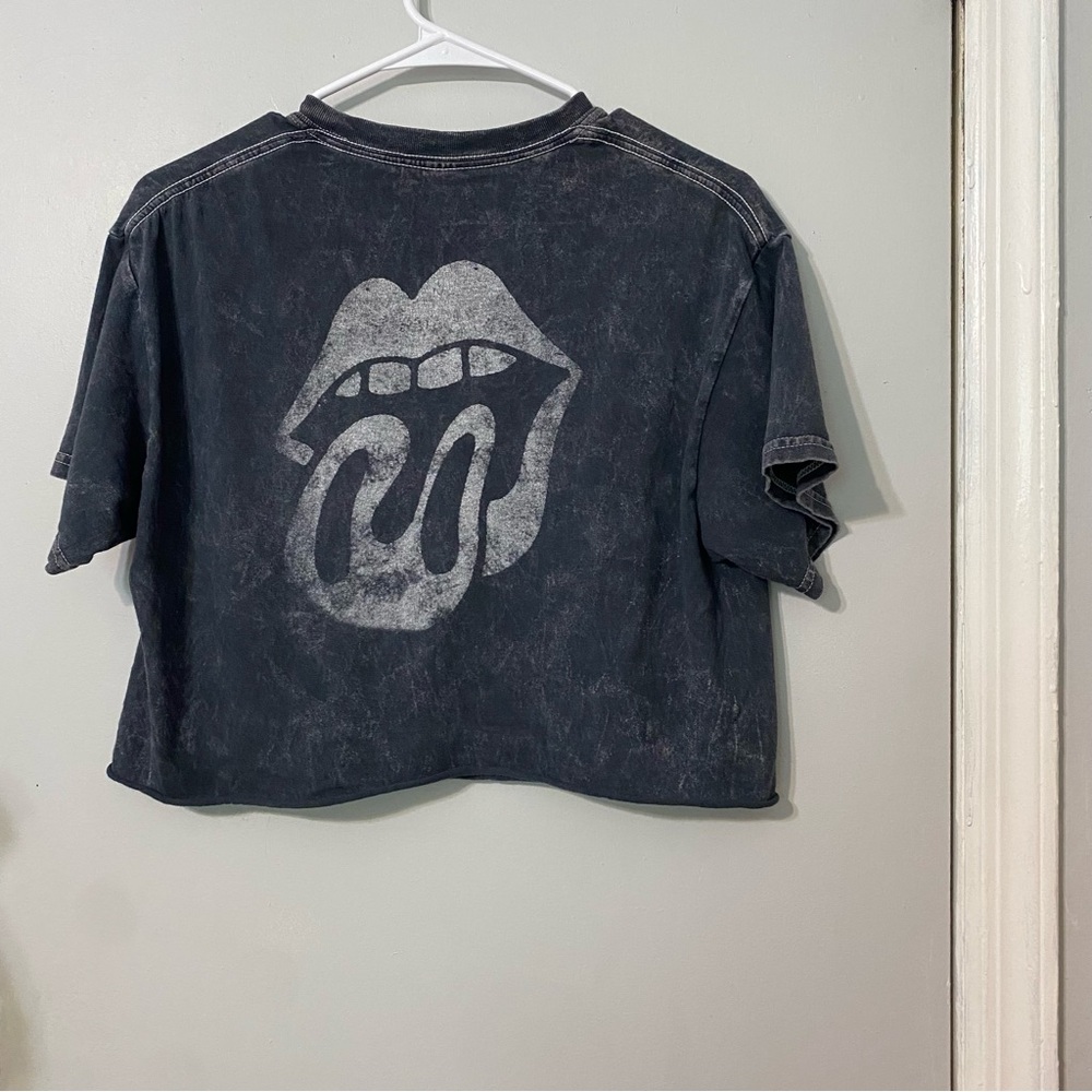 {The Rolling Stones} Cropped Graphic Tee ~ Size Medium - Picture 4 of 16
